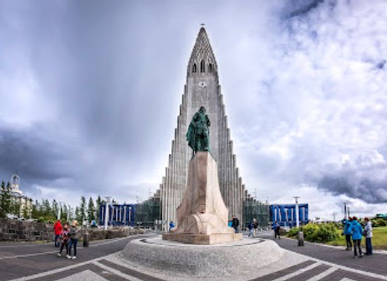 iceland/reykjavik-capital-area/landmark/leif-eriksson-monument
