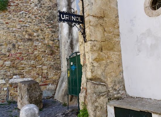 portugal/lisbon/alfama/landmark/urinol