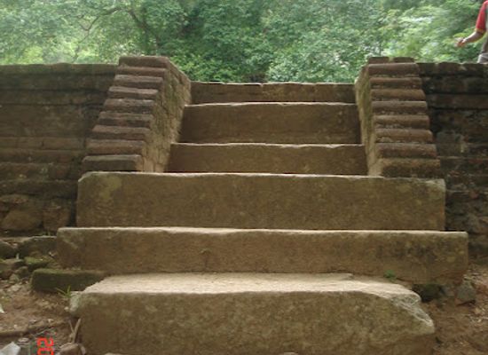 sri-lanka/ampara-district/landmark/ancient-ponds