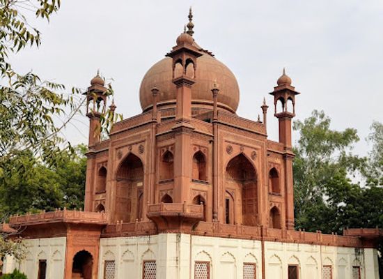 india/agra/landmark/john-hessing-s-tomb-the-red-taj-mahal
