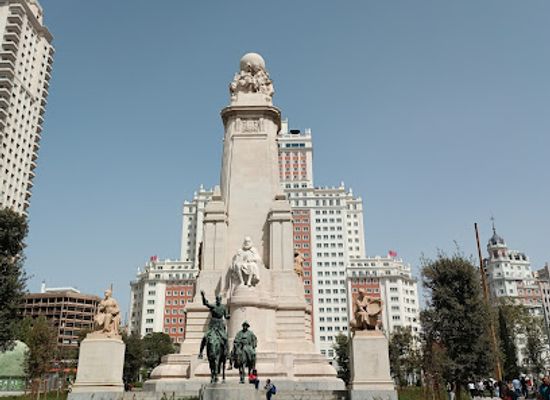 spain/madrid-community/landmark/monumento-cervantes