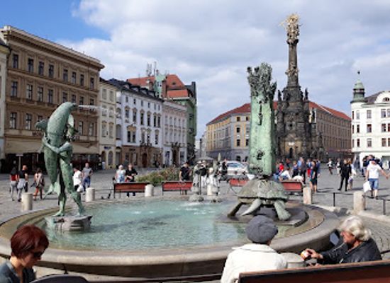 czechia/olomouc/landmark/botanical-garden-rosarium
