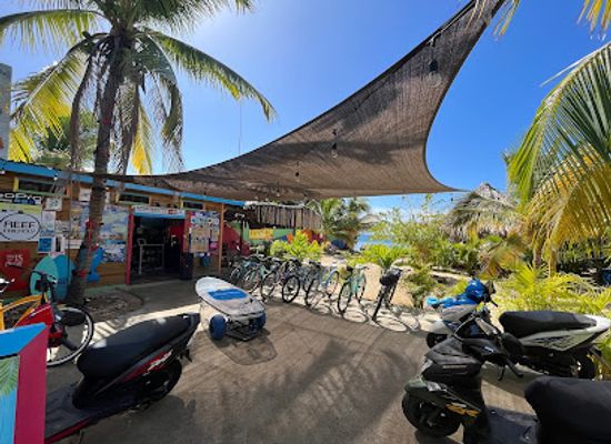 honduras/utila/landmark/huffy-utila-beach
