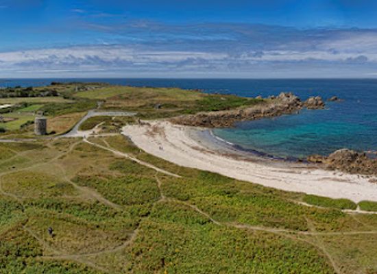 guernsey/jerbourg-point/landmark/loophole-tower-no-9-jaonneuse-bay