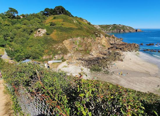 guernsey/torteval/landmark/petit-bot-tearooms