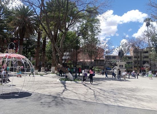 bolivia/cochabamba/quillacollo/landmark/plaza-bolivar-quillacollo