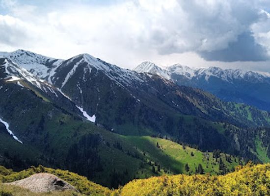 kazakhstan/almaty-mountains/landmark/vertex-three-brothers
