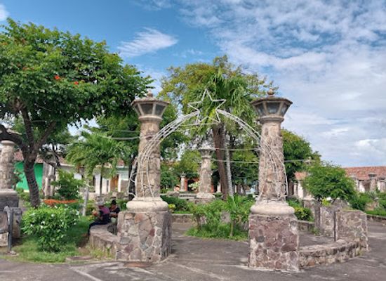 nicaragua/masaya/landmark/xalteva-park