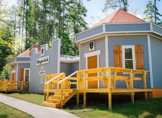 texas/piney-woods/landmark/pine-cove-towers-summer-camp