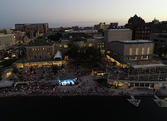 wisconsin/madison/landmark/wisconsin-union-theater