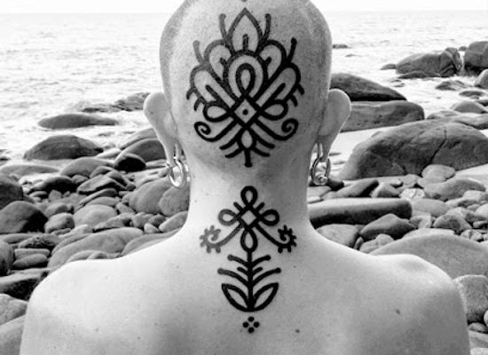australia/byron-bay/landmark/temple-tattoo-custom-walkin-fineline-tattooing