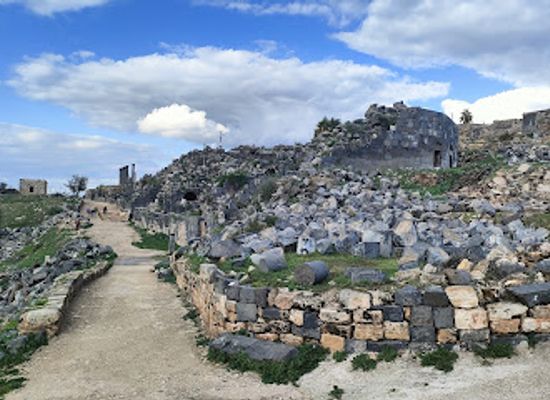 jordan/umm-qais/landmark/roman-theatre