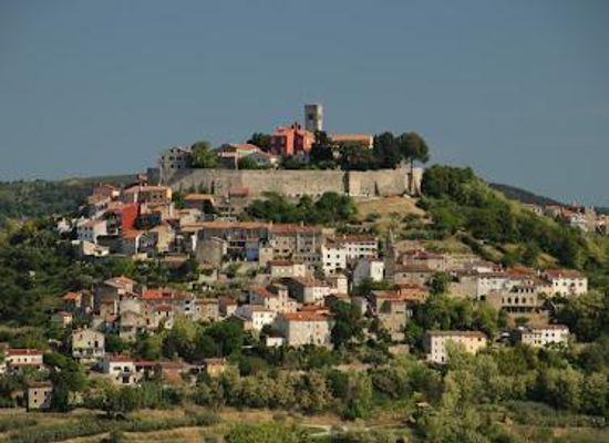 slovenia/izola/landmark/motovun