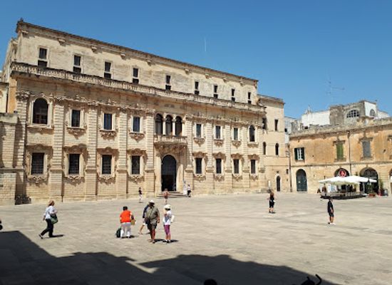 italy/salento/landmark/tourist-information-centre-piazza-del-duomo