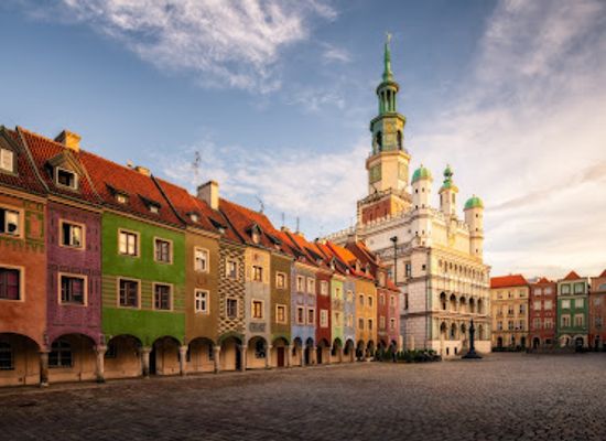 poland/kuyavia/landmark/town-hall