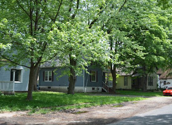 illinois/northern-illinois/landmark/leclaire-historic-district