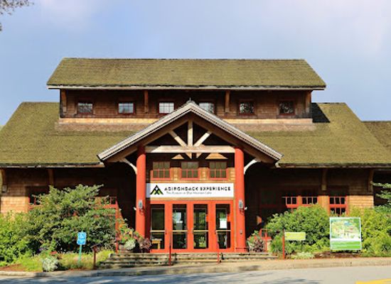 new-york/north-country/landmark/adirondack-experience-the-museum-on-blue-mountain-lake