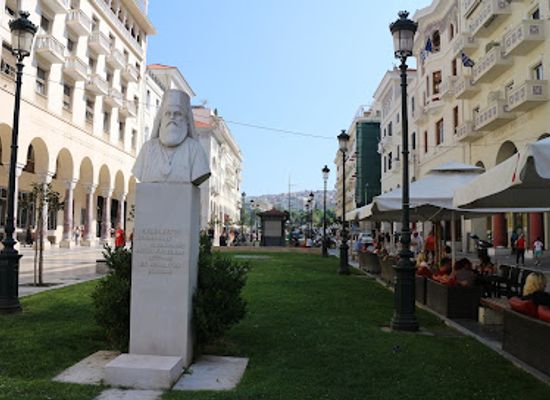 greece/thessaloniki/ladadika/landmark/emilianos-lazaridis-monument