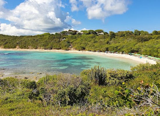 antigua-and-barbuda/saint-philip/landmark/half-moon-bay-beach