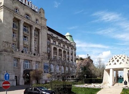 hungary/tatabanya/landmark/szent-gellert-ter