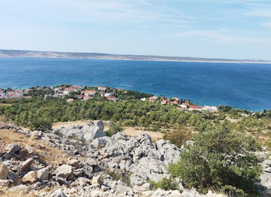 croatia/paklenica-riviera/landmark/mirila-mali-vitrenik-410-m-nv-starigrad-paklenica