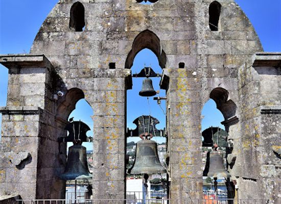 spain/galicia/landmark/iglesia-de-santa-maria-la-mayor