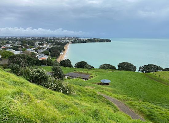 new-zealand/auckland/devonport/landmark/old-guns-never-die