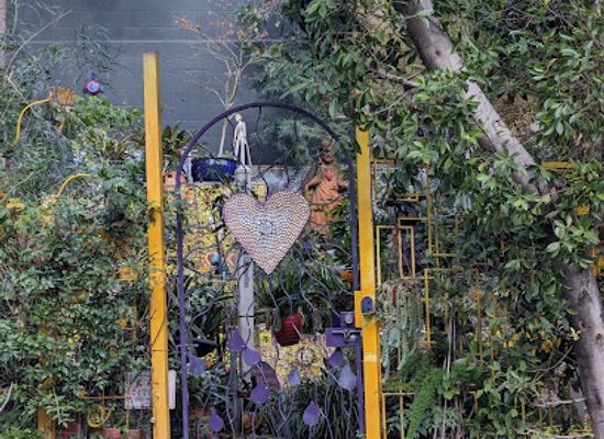 california/burbank/landmark/the-garden-of-oz