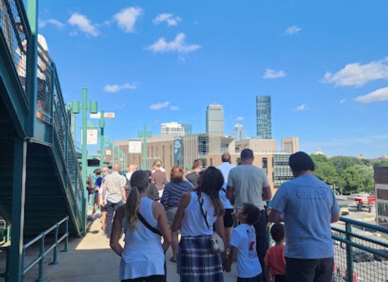 massachusetts/boston/fenway-kenmore/landmark/the-green-monster