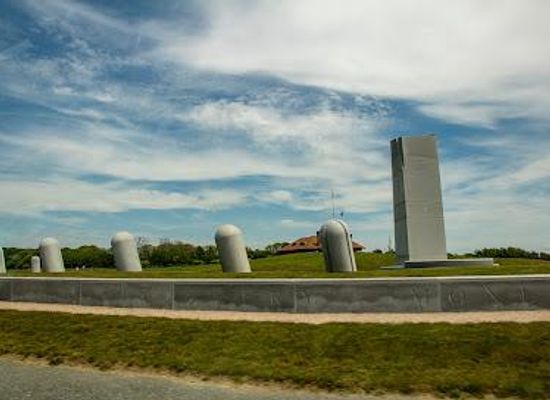 rhode-island/pawtucket/landmark/portuguese-discovery-monument