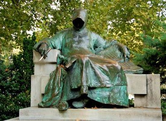 hungary/central-hungary/landmark/statue-of-anonymous