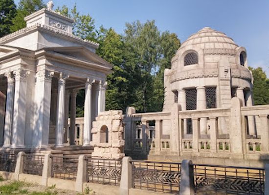 poland/kuyavia/landmark/jewish-cemetery-in-lodz
