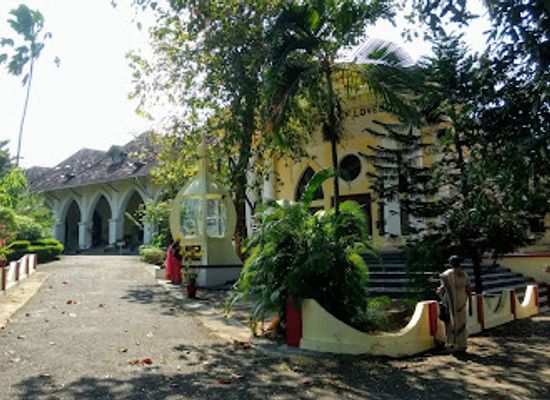 india/kochi/landmark/bishop-s-house-the-roman-catholic-diocese-of-cochin
