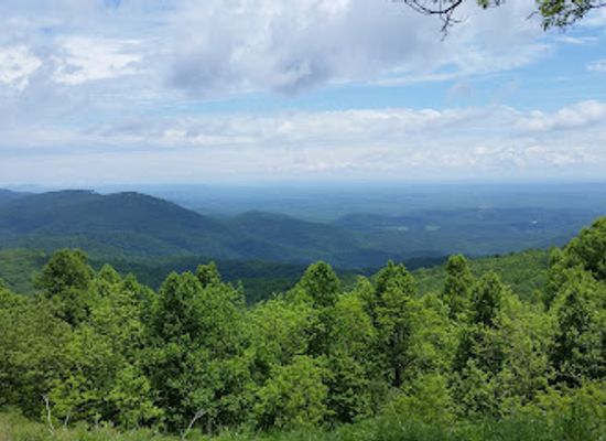virginia/blue-ridge-highlands/landmark/the-saddle-overlook