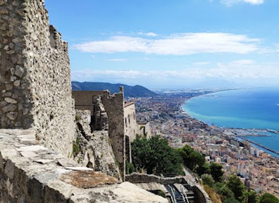 italy/campania/landmark/arechi-castle