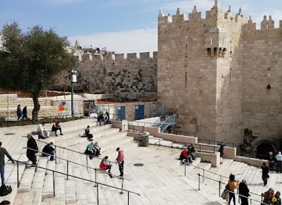 israel/jerusalem-district/landmark/zedekiah-s-cave