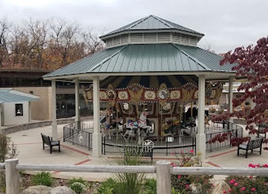 indiana/south-bend/river-park/landmark/potawatomi-zoo