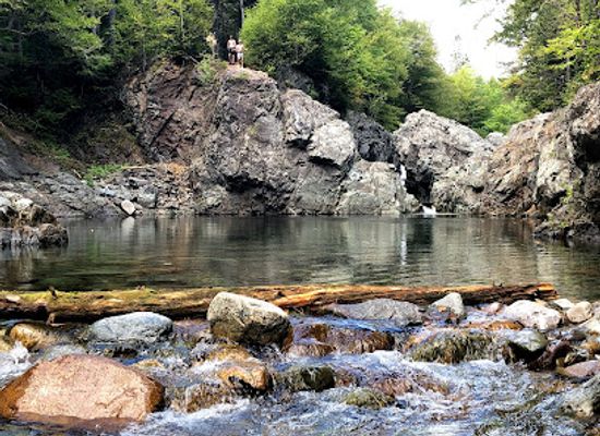 canada/maritimes/landmark/crooked-creek-falls