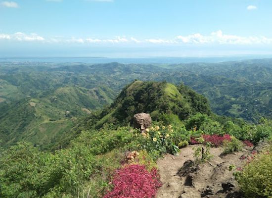 philippines/visayas/landmark/road-to-mayana-peak