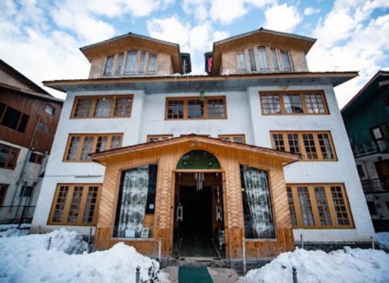 india/pahalgam/landmark/hotel-tourist-palace-pahalgam-3-star-hotel-in-pahalgam