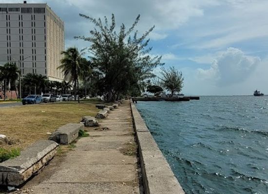 jamaica/kingston/new-kingston/landmark/kingston-waterfront