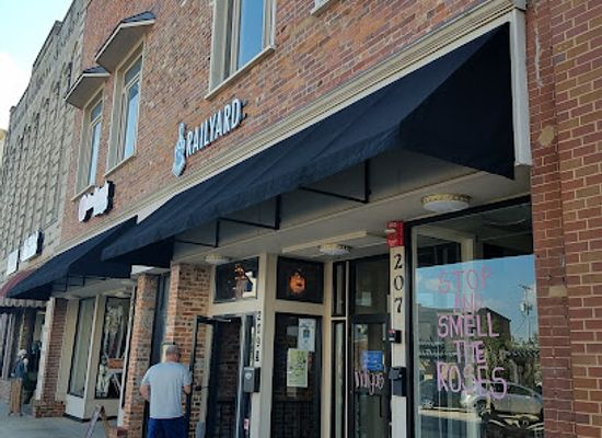 alabama/decatur/landmark/the-railyard