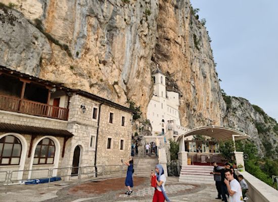 montenegro/niksic-field/landmark/ostrog-orthodox-monastery
