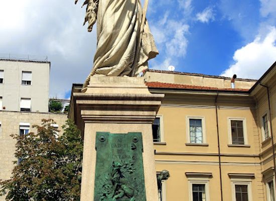 italy/milan/landmark/monumento-ai-caduti-di-mentana