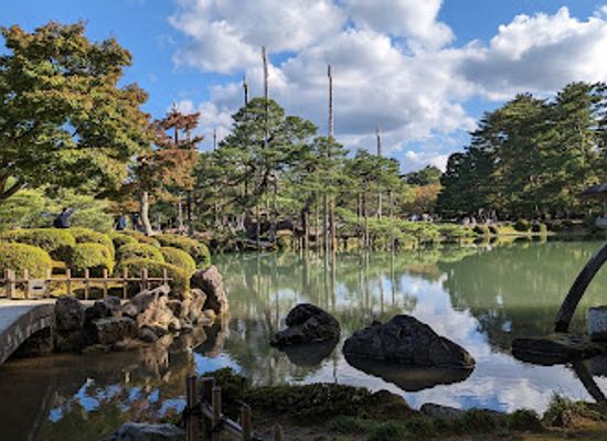 japan/kanazawa/kenrokuen-garden/landmark/kenrokuen-garden-kodatsuno-gate