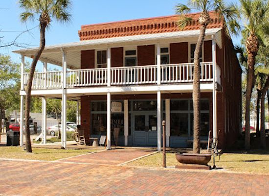 florida/gold-coast/landmark/manatee-village-historical-park