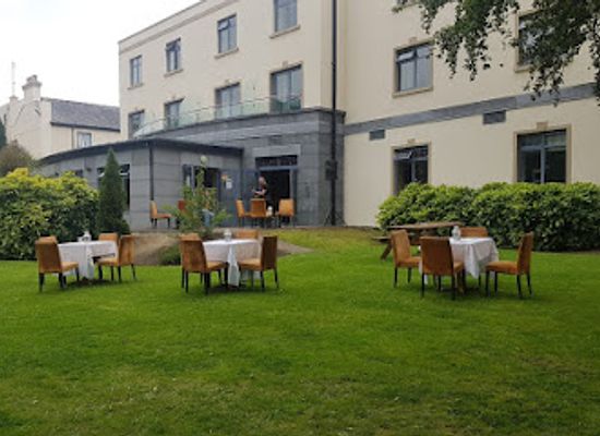 ireland/athlone/landmark/shamrock-lodge-hotel