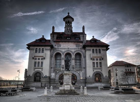 romania/constanta-area/landmark/ovidius-square