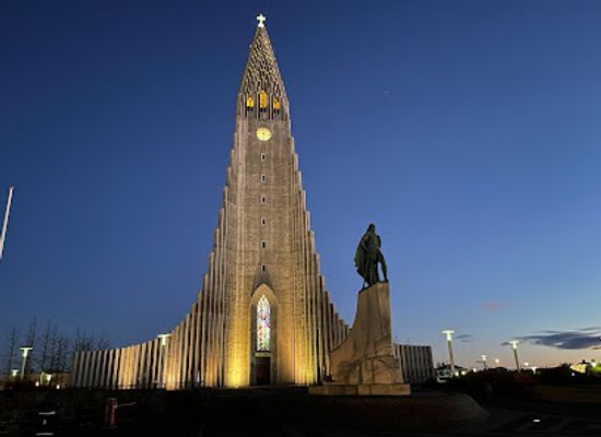 iceland/reykjavik/hlioar/landmark/skolavorduholt