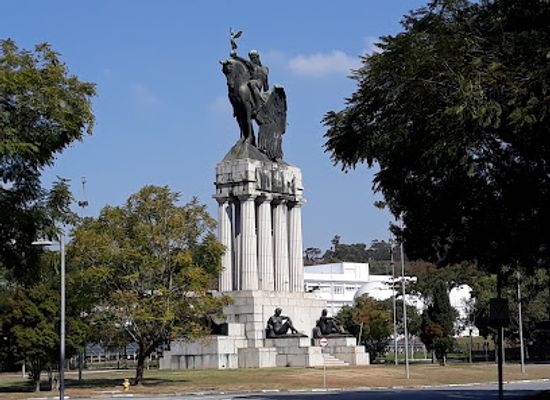 brazil/sao-paulo/landmark/monument-to-ramos-de-azevedo